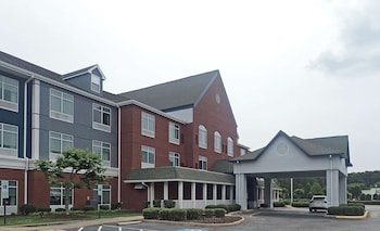 comfort inn and suites hampton near coliseum