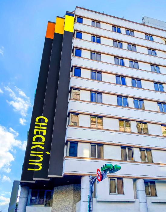 check inn taipei main station