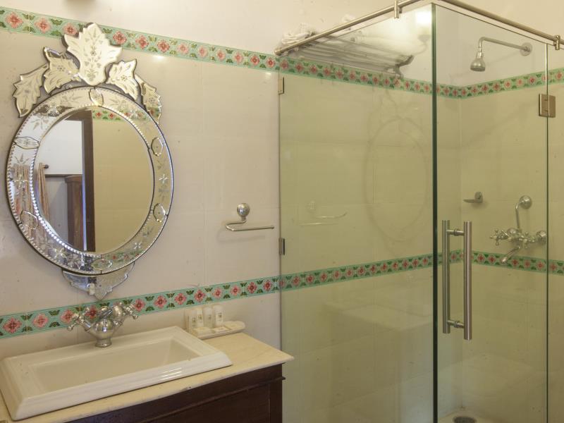 Lake Pichola,,3 star