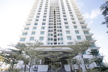imperial suites miri