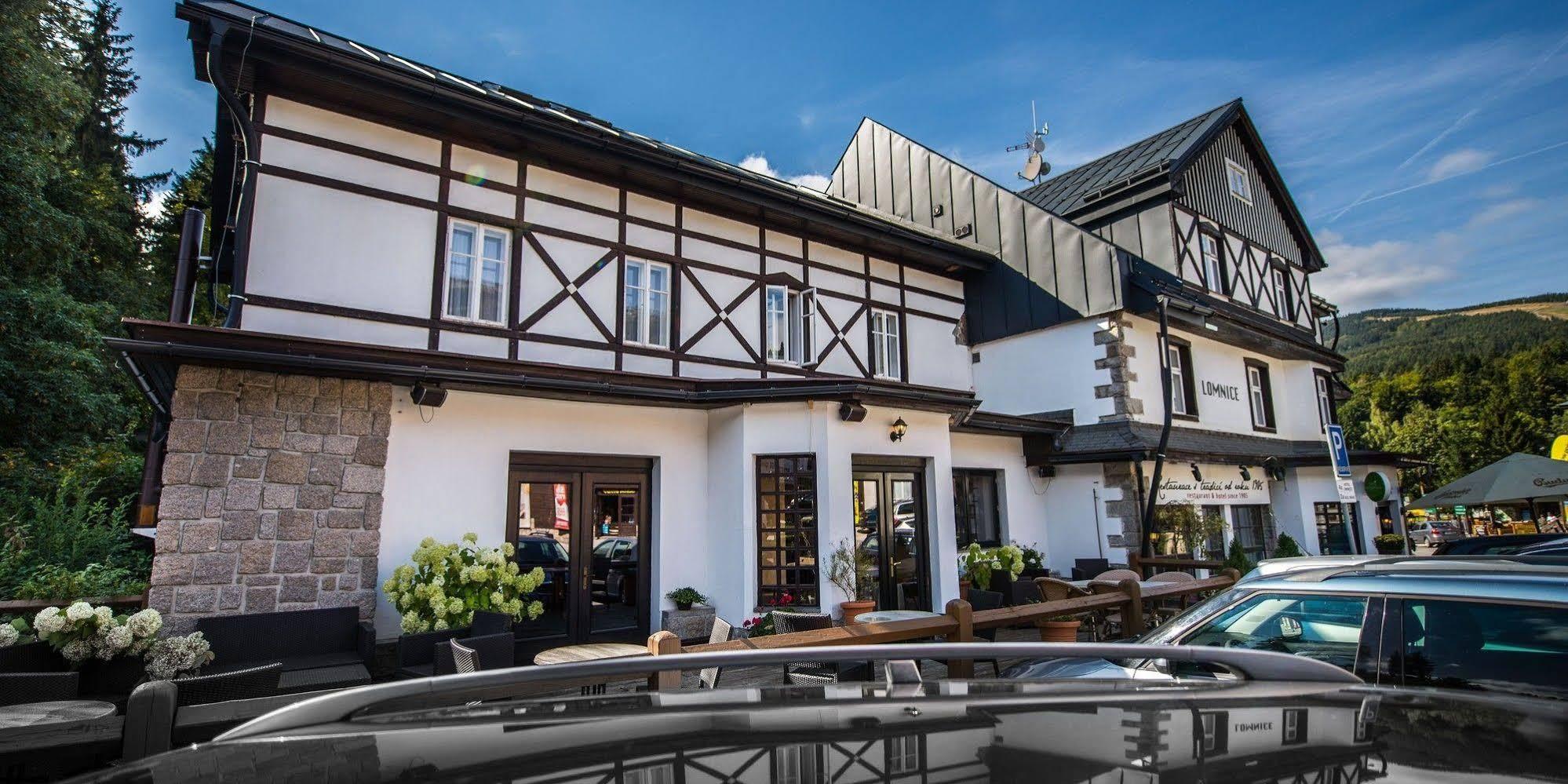 hotel lomnice