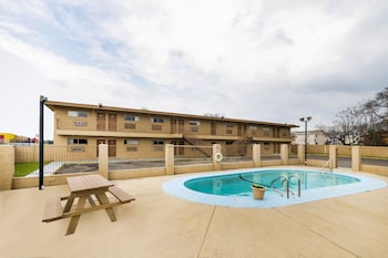 oyo hotel san antonio lackland afb seaworld hwy 90 w