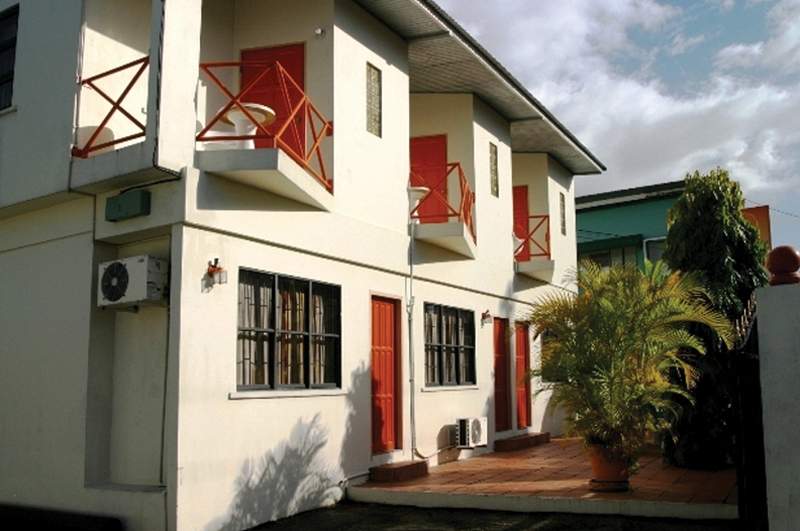 sundeck suites