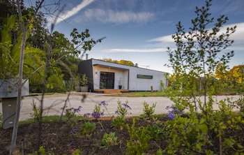 Pavilions At Lenswood,Lenswood>>Adelaide,3.5 star