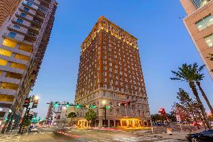 hotel flor tampa downtown tapestry collection by hilton