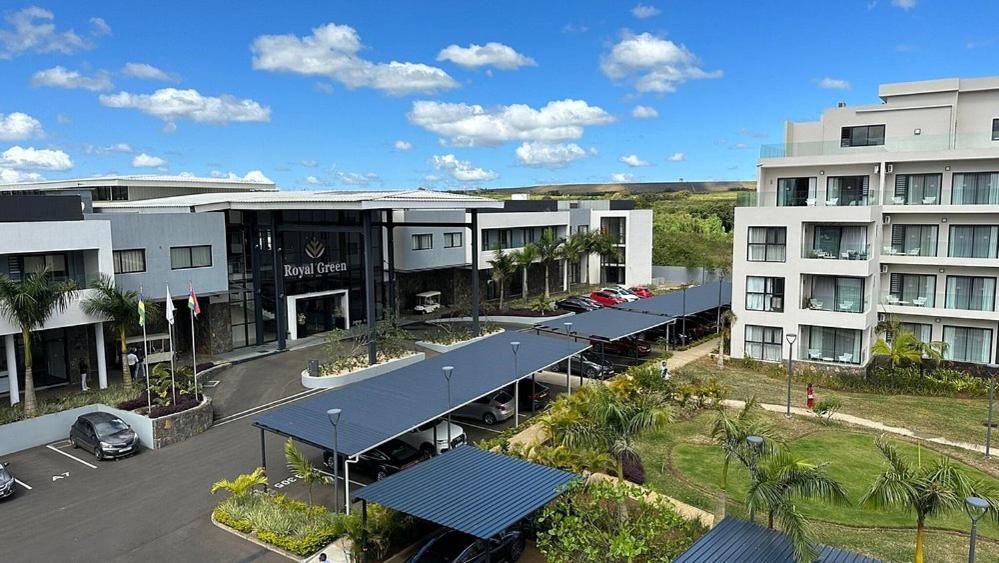 Royal Green,Henrietta>>Blue Bay,4 star