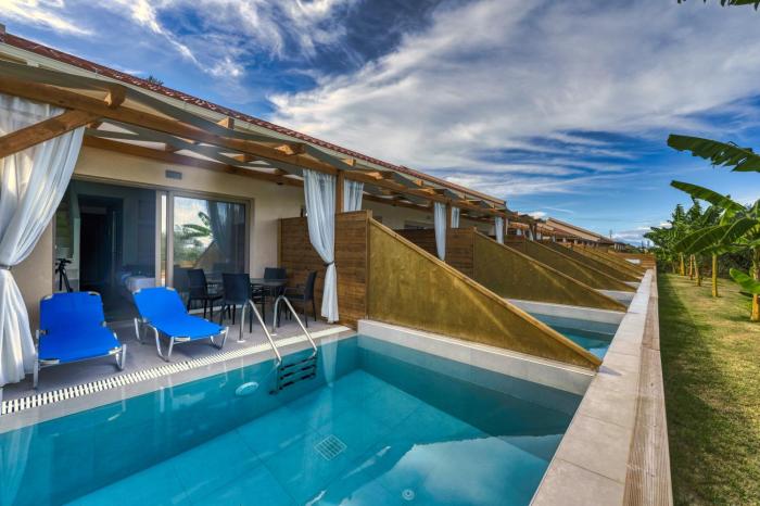 Kozanos Suites With Private Pool,Zakynthos>>Amoudi,3 star