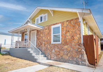 wonderful 3 br 2 ba near downtown