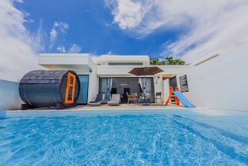 private pool villa motobu