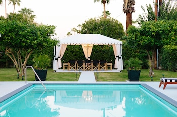 Hotel El Cid By Avantstay,526 S Camino Real,2.5 star