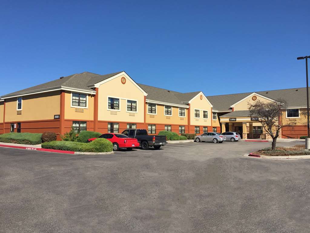 extended stay america suites boise airport
