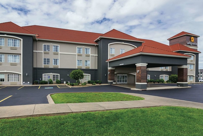 la quinta inn and suites by wyndham bowling green