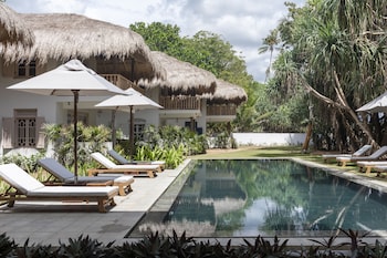 Halcyon Mawella,Morakatiyara>>Hambantota,3.5 star