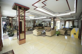 Asia Hotel Fergana,Alisher Navoi Monument>>Fergana,4 star