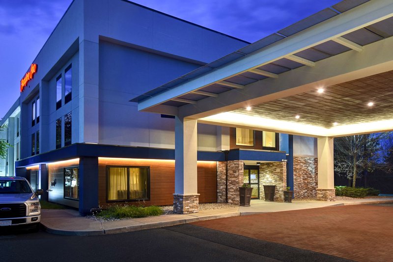Hampton Inn White River Junction,Springfield>>Hartford,2.5 star