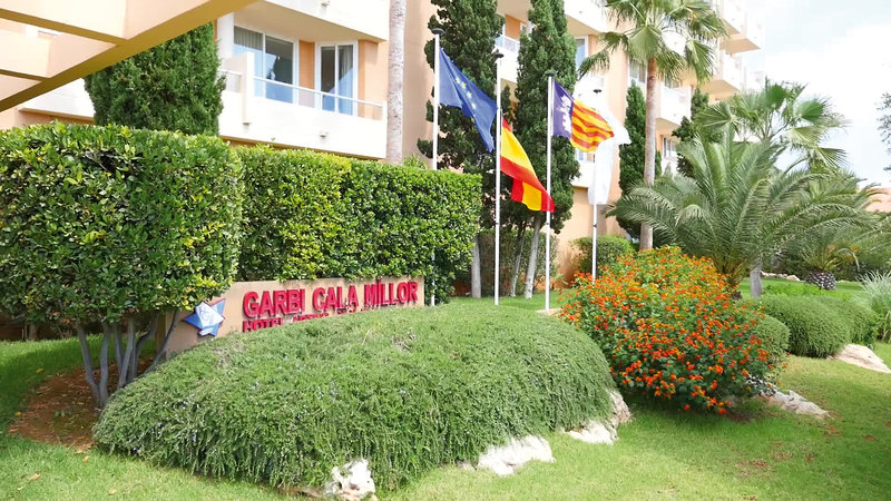 bakour garbi cala millor by checkin