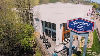 Hampton Inn Gatlinburg,Gatlinburg - Pigeon Forge>>Gatlinburg,3 star