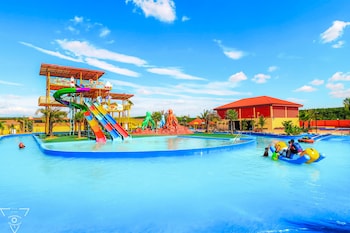 trang villa hotel and water park