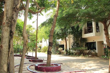 Chayada Garden House And Resort Hotel,Khok Kruat>>Khlong Yang,3 star