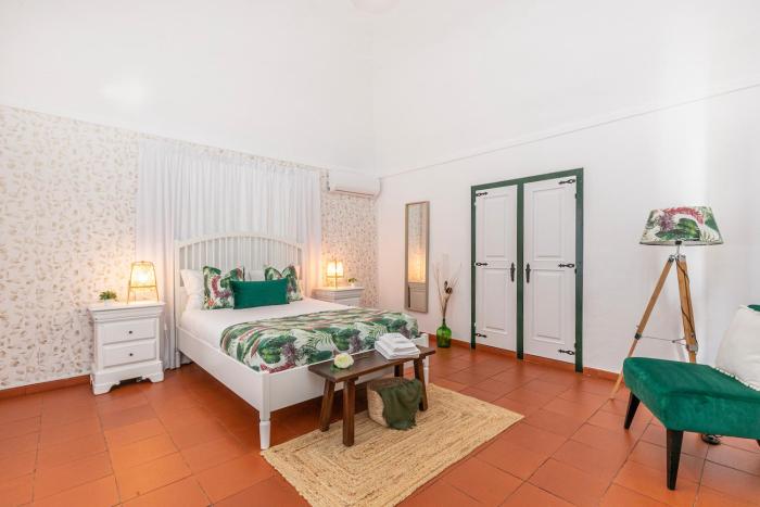Herdade Das Castas Nobres,Evora>>Redondo,3 star