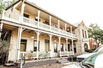 Hotel Giles,717 High St,3 star
