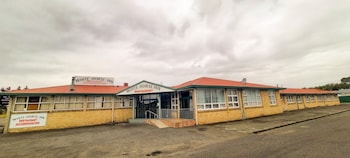White Horse Inn Restaurant & Motel,Palmerston North>>Longburn,3 star