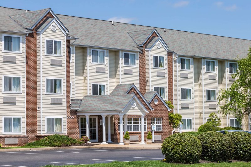 Microtel Inn & Suites By Wyndham Richmond Airport,Richmond>>Henrico,2 star