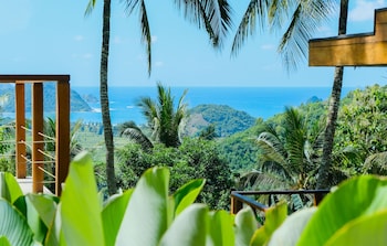 Em Hill Estate,Selong Belanak>>Lombok,3.5 star
