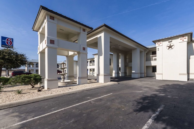 quality inn and suites junction