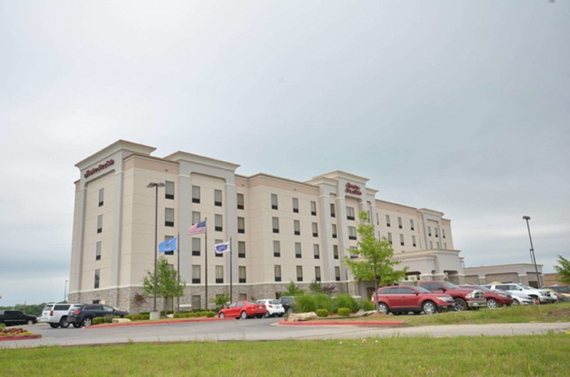 Hampton Inn & Suites Tulsa/Catoosa,Catoosa>>Broken Arrow,2.5 star