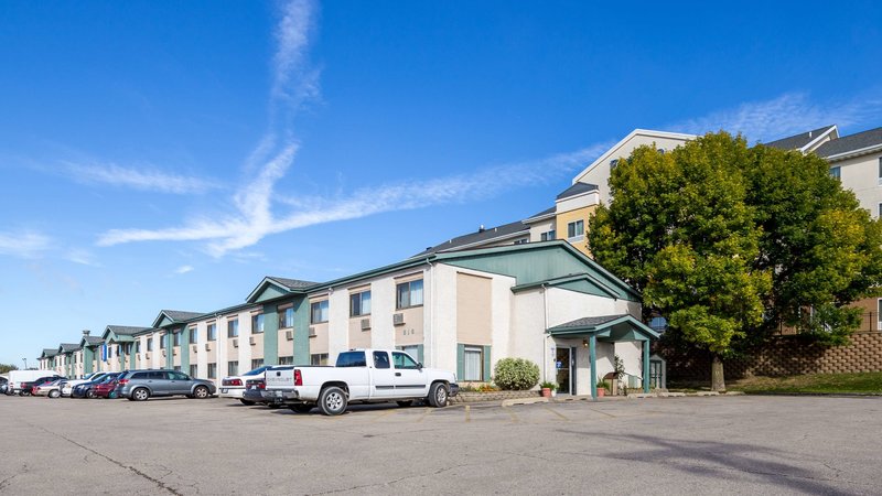 motel 6 cedar rapids ia airport