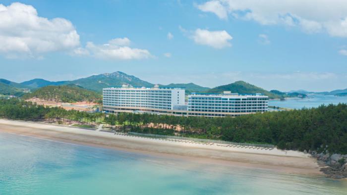 C-One Island Hotel & Resort Jaeundo,,2.5 star