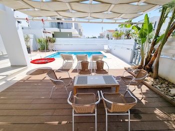 Private Pool Villa Next To The Beach,Larnaca>>Kiti,3 star