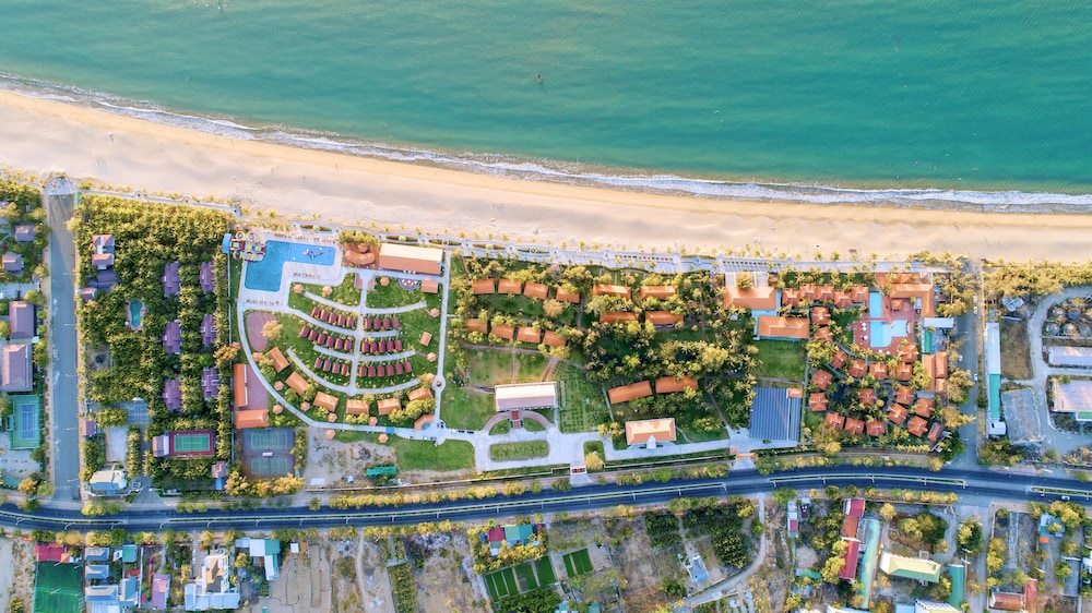 Ttc Resort Ninh Thuan - Unlimited Access To Water Park,Phan Rang - Thap Cham>>Ninh Thuan Province,4 star