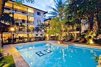 Sari Bunga Hotel,Near Double Six Beach,3 star