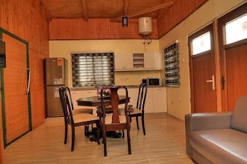 Icon House,Prampram>>Accra,2 star