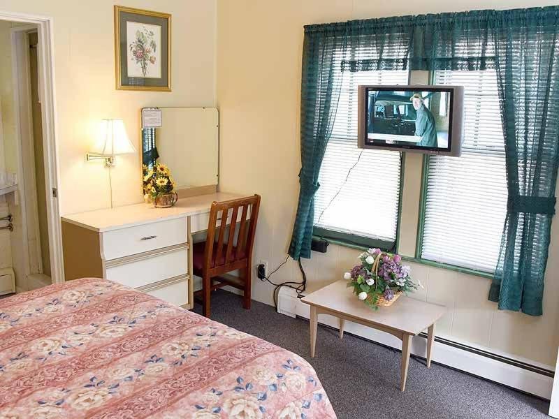 The Ashley,Town Of Santa Clara>>Saranac Lake,2 star