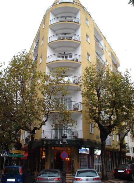 hotel lima adults recommended