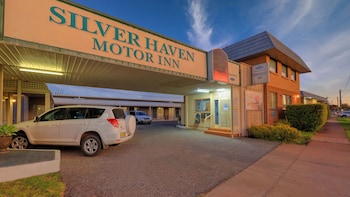 Silver Haven Motor Inn,Gunnedah>>Broken Hill,3.5 star