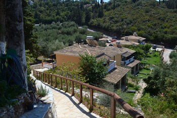 Edem Studios And Apartments,Igoumenitsa>>Epirus,1 star