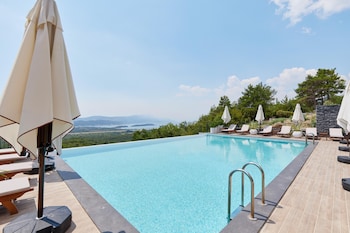 Bayview Hills Luxury Residences,Tivat>>Kotor,2.5 star