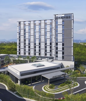 hyatt place huangshan train station