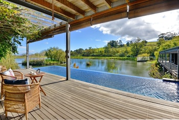 Ladybird Lodge,Cape Winelands>>Cape Town,0 star