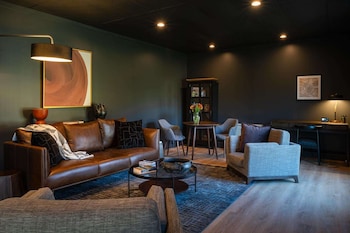 Trailhead By Weekender,Tupper Lake>>Franklin County,2 star