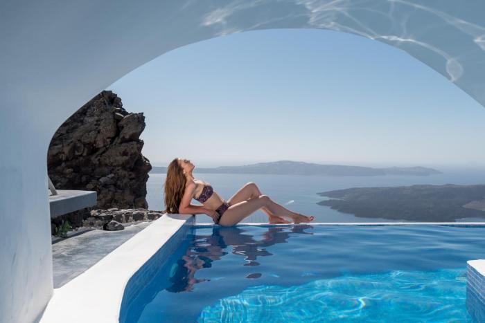 Pegasus Suites & Spa,Firostefani>>Fira,5 star