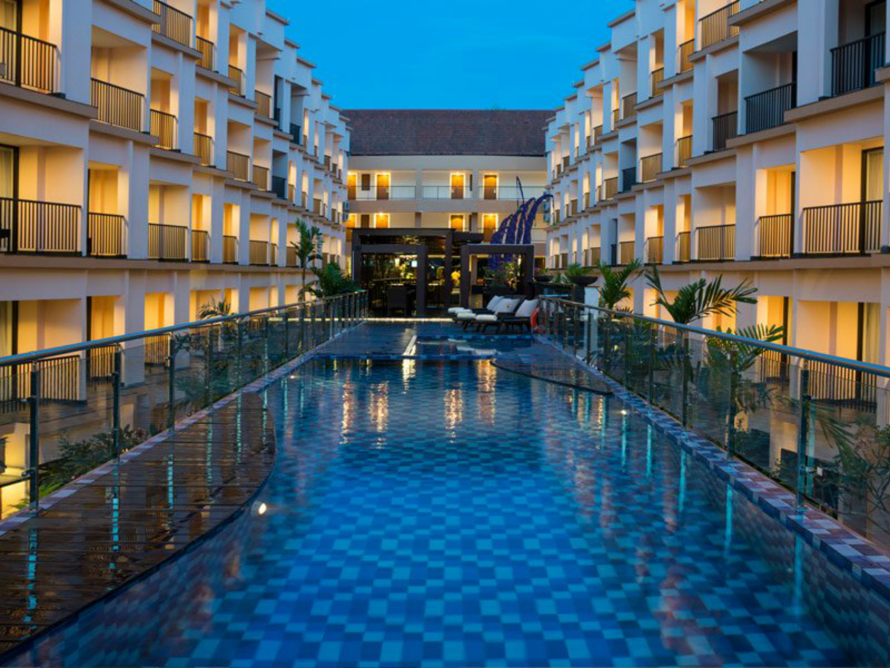cross vibe paasha atelier bali kuta