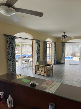 El Retreat Guest House,Christ Church>>Bridgetown,3 star