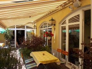 Gasthof Und Landhotel Zur Ausspanne,Klipphausen>>Dresden,3 star