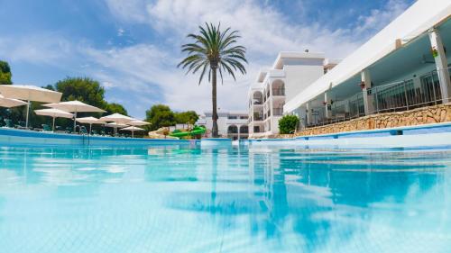 apartamentos cala dor playa