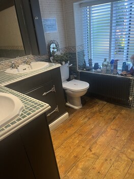 Home In The Vale Of Evesham,Worcestershire>>Pershore,3.5 star